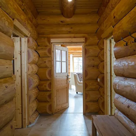 Luxus-ferienhaus Blockhaus Nr 3 Toplage Am Mit Sauna, Outdoor-hottub, Kamin Auf 1300m Uem Semesterbostad