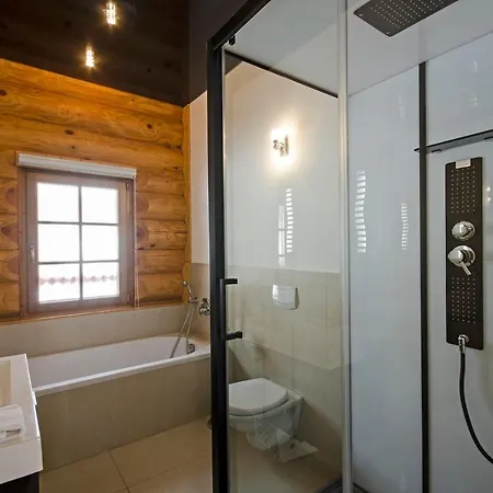 Luxus-ferienhaus Blockhaus Nr 3: Alpine Retreat With Sauna And Hot Tub * Feldberg (Baden-Wurttemberg)